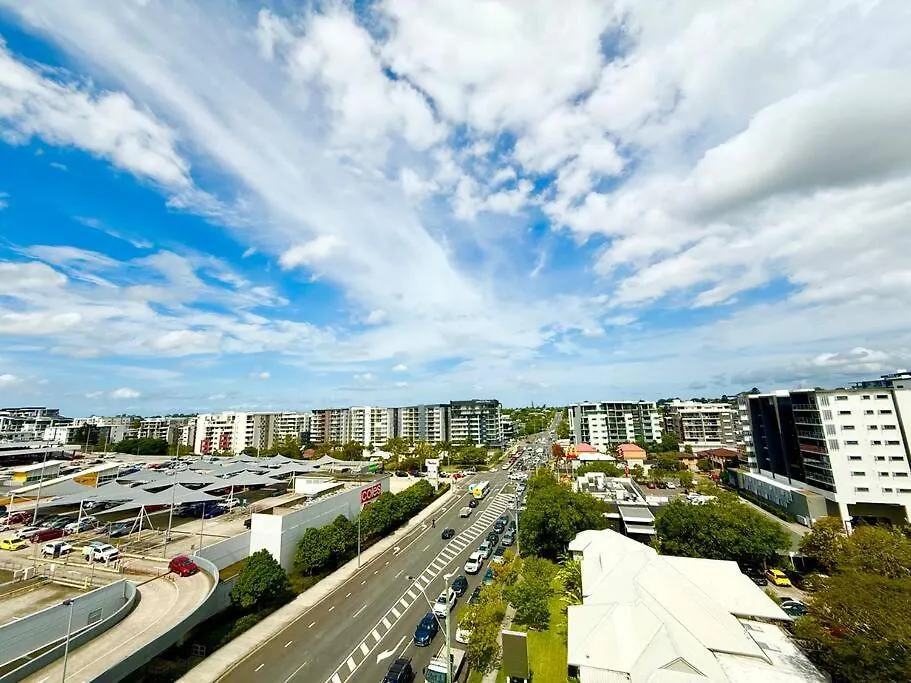Spacious Newly Renovated 3-Bedroom Apartment Opposite Westfield Chermside Brisbane